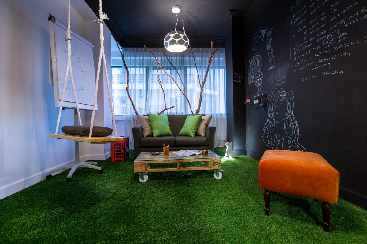 Inside Bikhir.ma's Moroccan Offices / Identity Design Office Snapshots