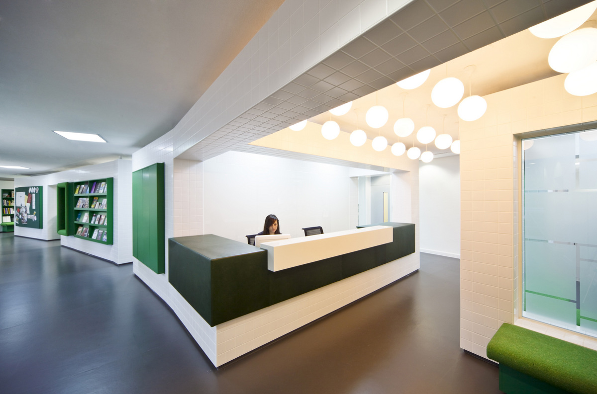 proyectolandolina: office reception interior design ideas