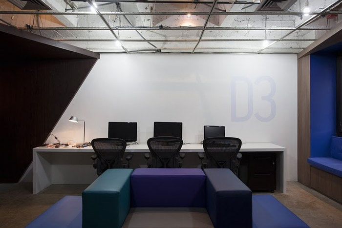 D3 Offices - Complete With Mood-Detecting Color Wall - 3