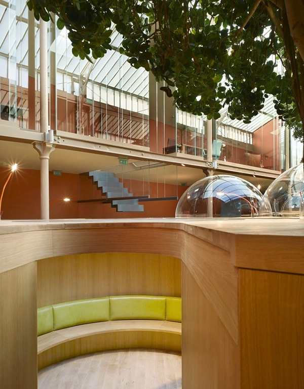PONS + HUOT's Futuristic Bubbly Offices - 9