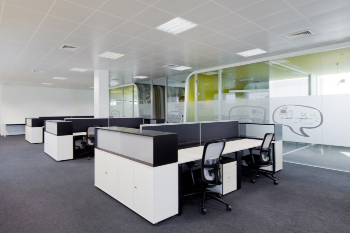 Fraunhofer Portugal's New Retro-Linear Offices - 9