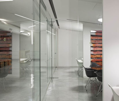 Cargal Group's Minimal Offices - 7