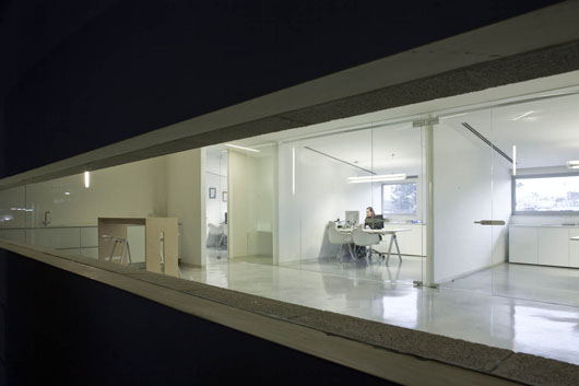 Cargal Group's Minimal Offices - 9