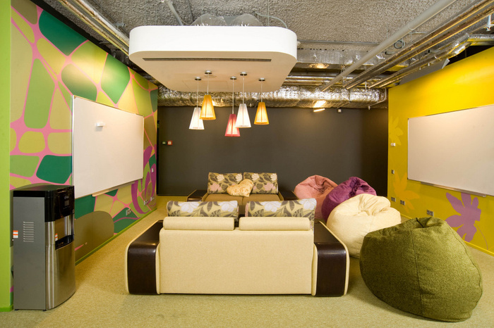 Google's Moscow Office - Pure Google, With Great Local Style - 25