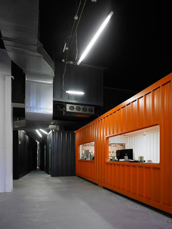 Inspiration: Cargo Containers In Offices - 3