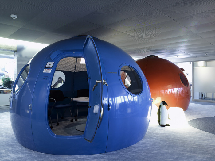 Awesome Previously Unpublished Photos of Google Zurich - 30