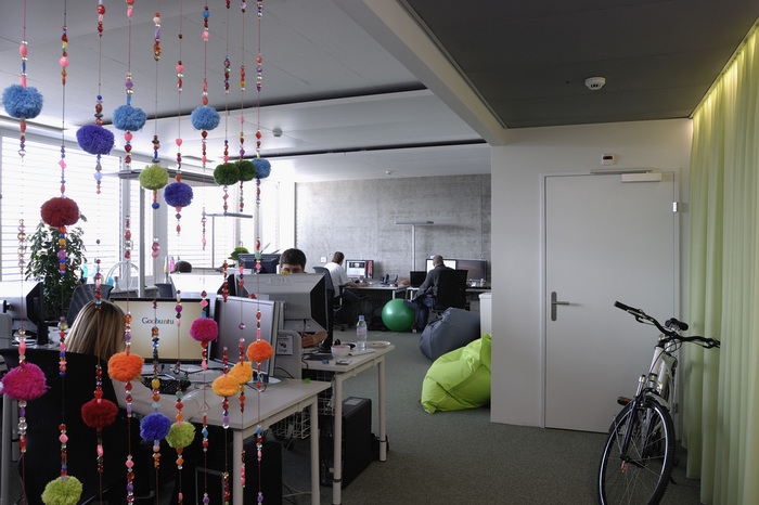Awesome Previously Unpublished Photos of Google Zurich - 29