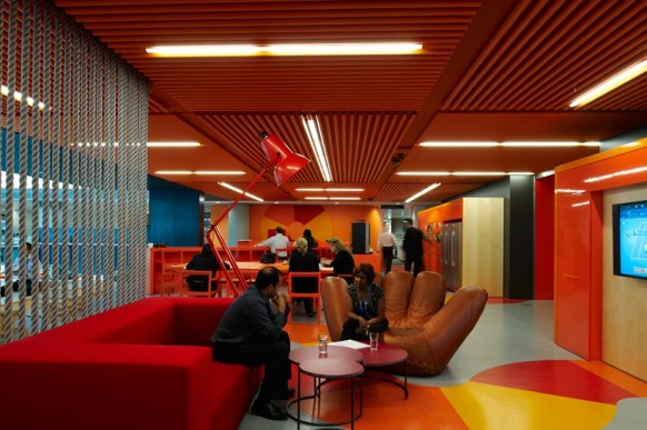 Inspiration: 35 Amazingly Bright, Bold, and Colorful Offices - 8