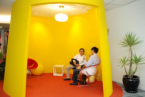Inspiration: 35 Amazingly Bright, Bold, and Colorful Offices - 19