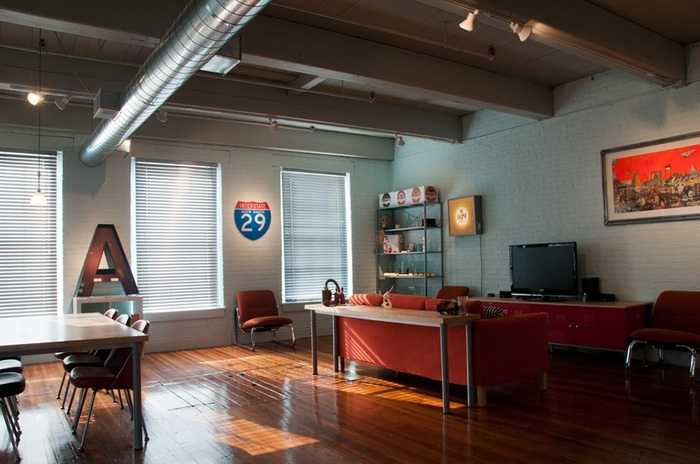 id29's Awesome Office That's Located in an Old Collar Factory - 8