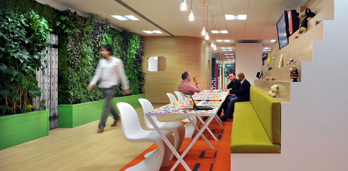 The Colorful Offices of Cheil - 3