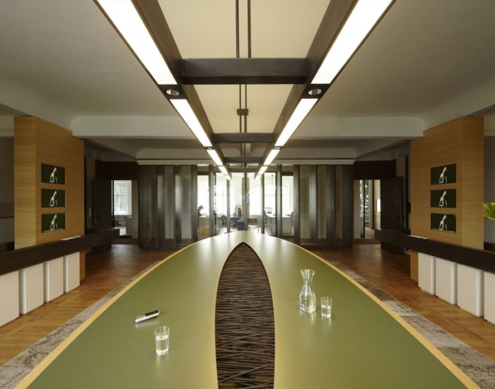 Jung von Matt's Elegant and Wooden Hamburg Office - 14