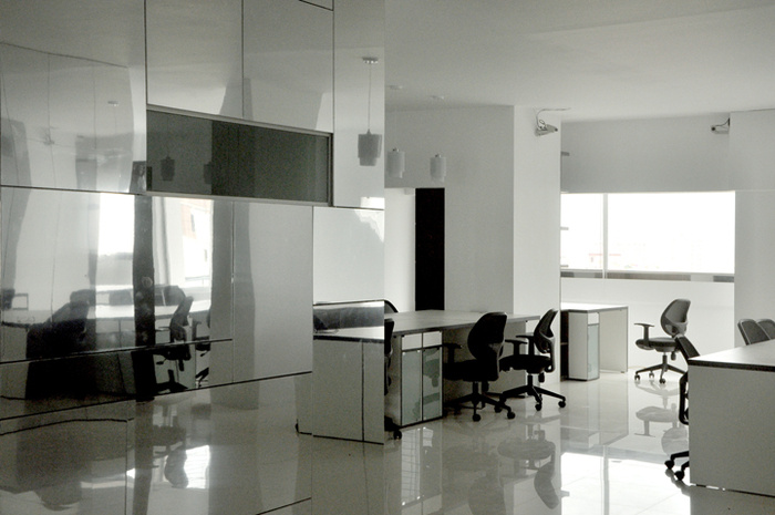 Genesis Technology Group's Mirrored Dhaka Office - 9
