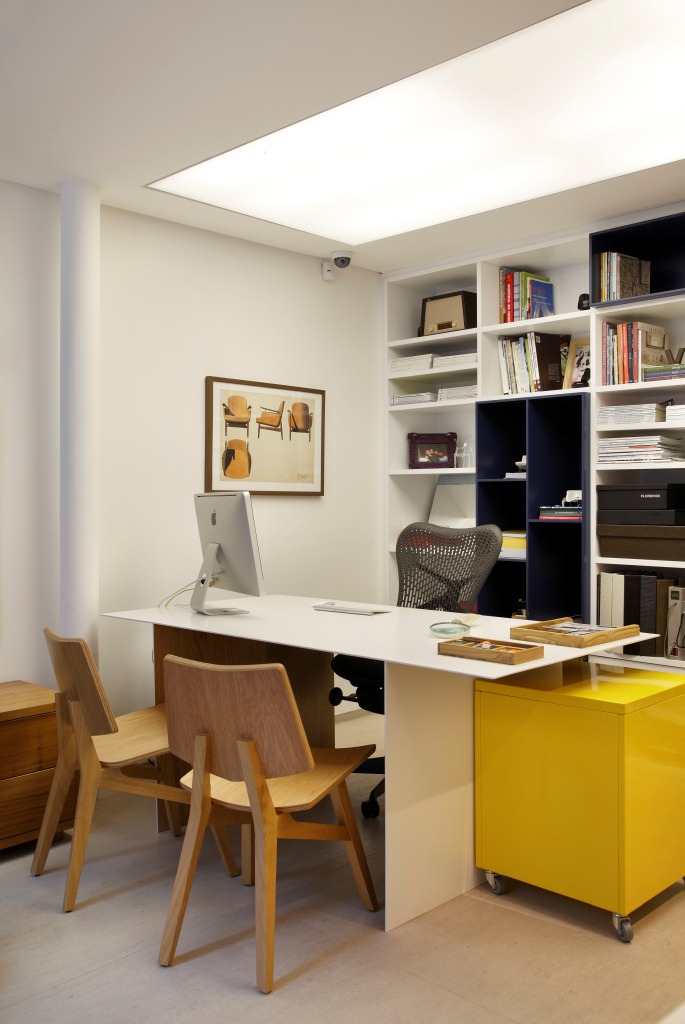 Inside Andre Piva Arquitetura's Office - 12