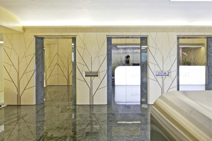 Privacy and Collaboration at McKinsey & Company's Hong Kong Office - 8