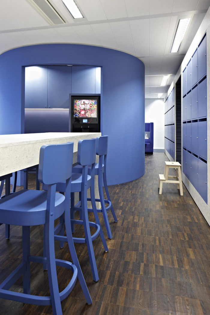 Inspiration: Offices Accented In Blue - 22
