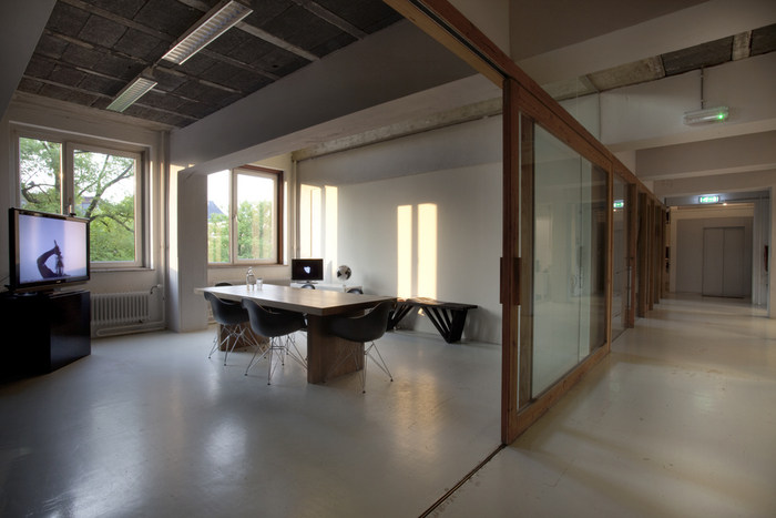 Momkai's Amsterdam Design Studio - 6