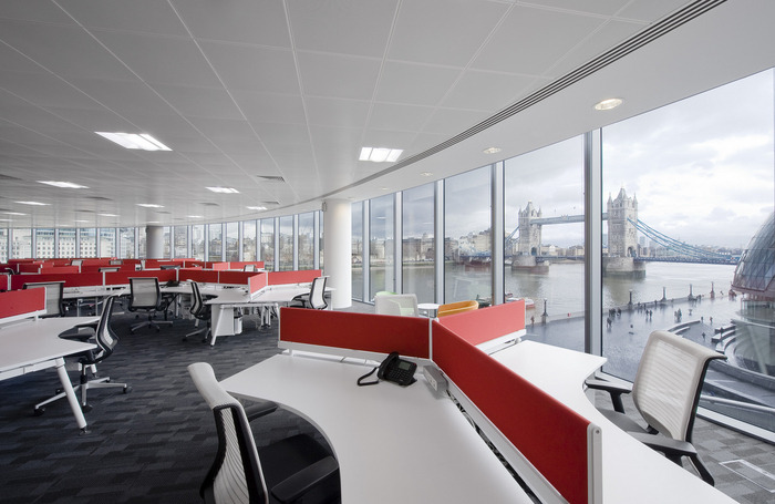 Inside the London Offices of Hitachi Consulting - 12