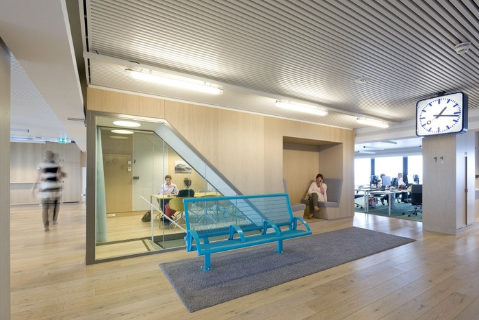 NS Stations' Bright and Open Utrecht Offices - 20