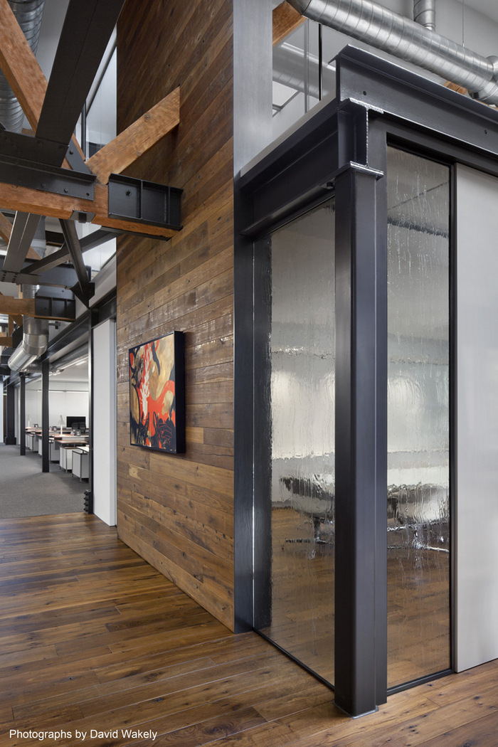 Inside Tolleson's Rustic San Francisco Warehouse Offices - 4