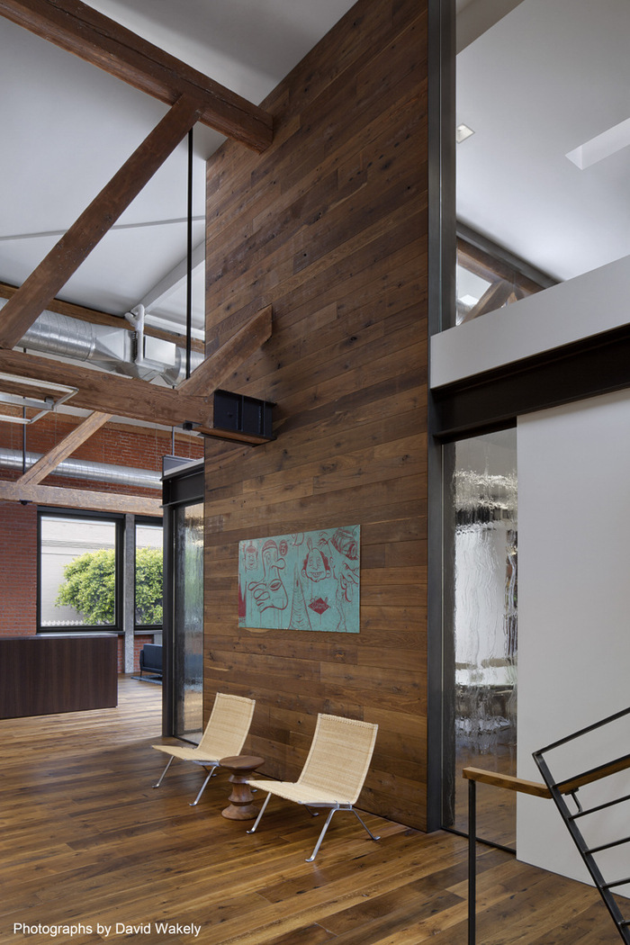 Inside Tolleson's Rustic San Francisco Warehouse Offices - 10