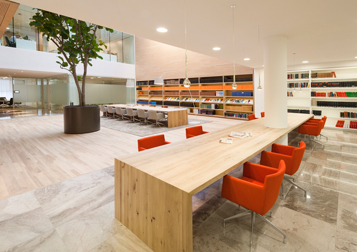 BarentsKrans' Open and Bright Offices | Office Snapshots