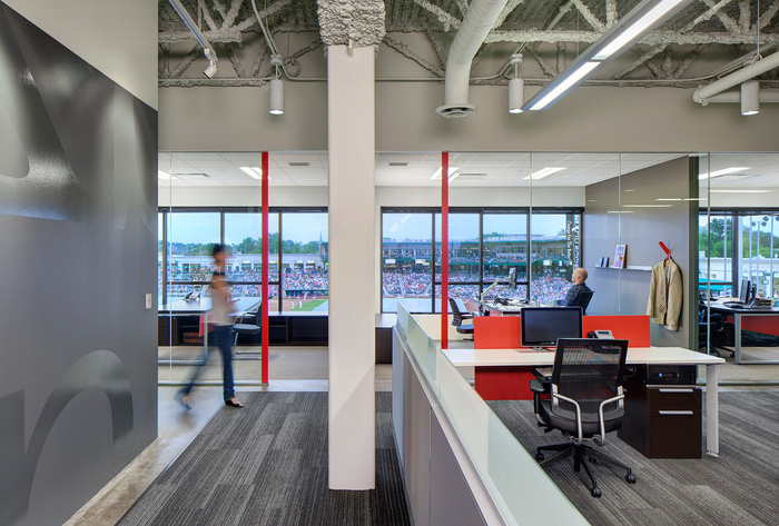 Carson Boxberger's Open Plan Law Offices - 6