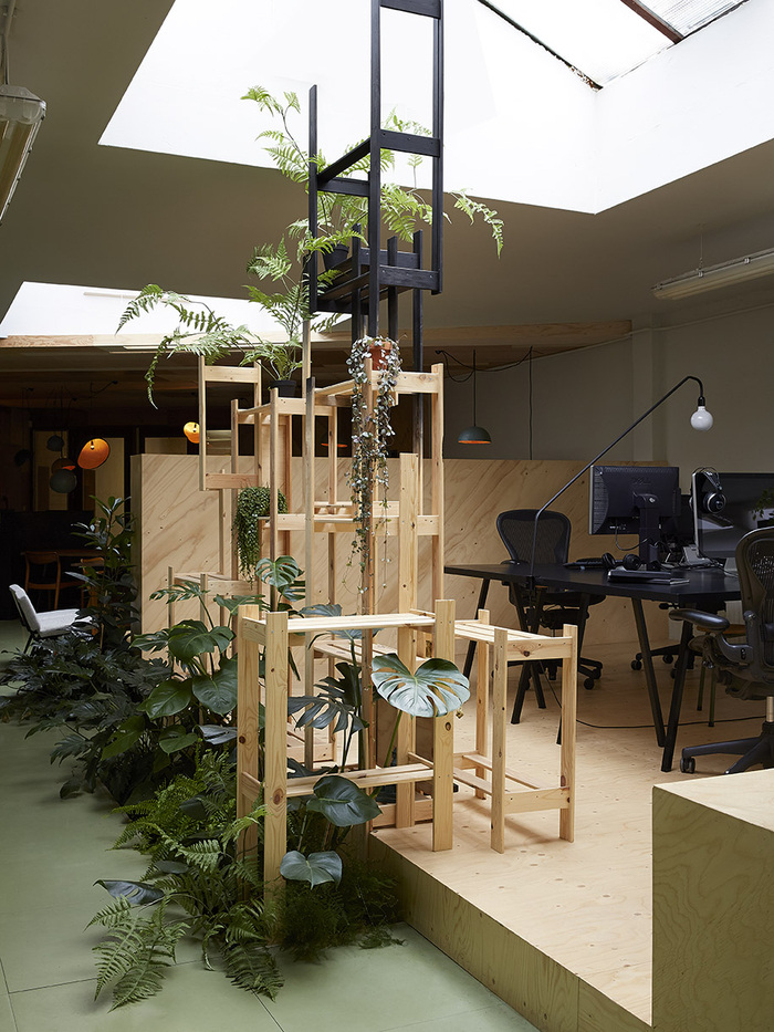 Random Studio's Homelike Amsterdam Offices - 7