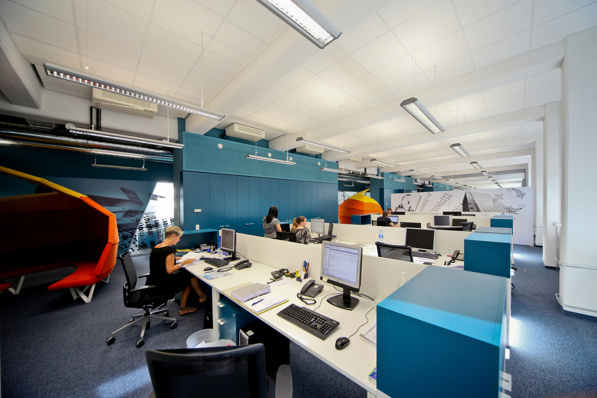 Inside wirtschaftsblatts newsroom office snapshots