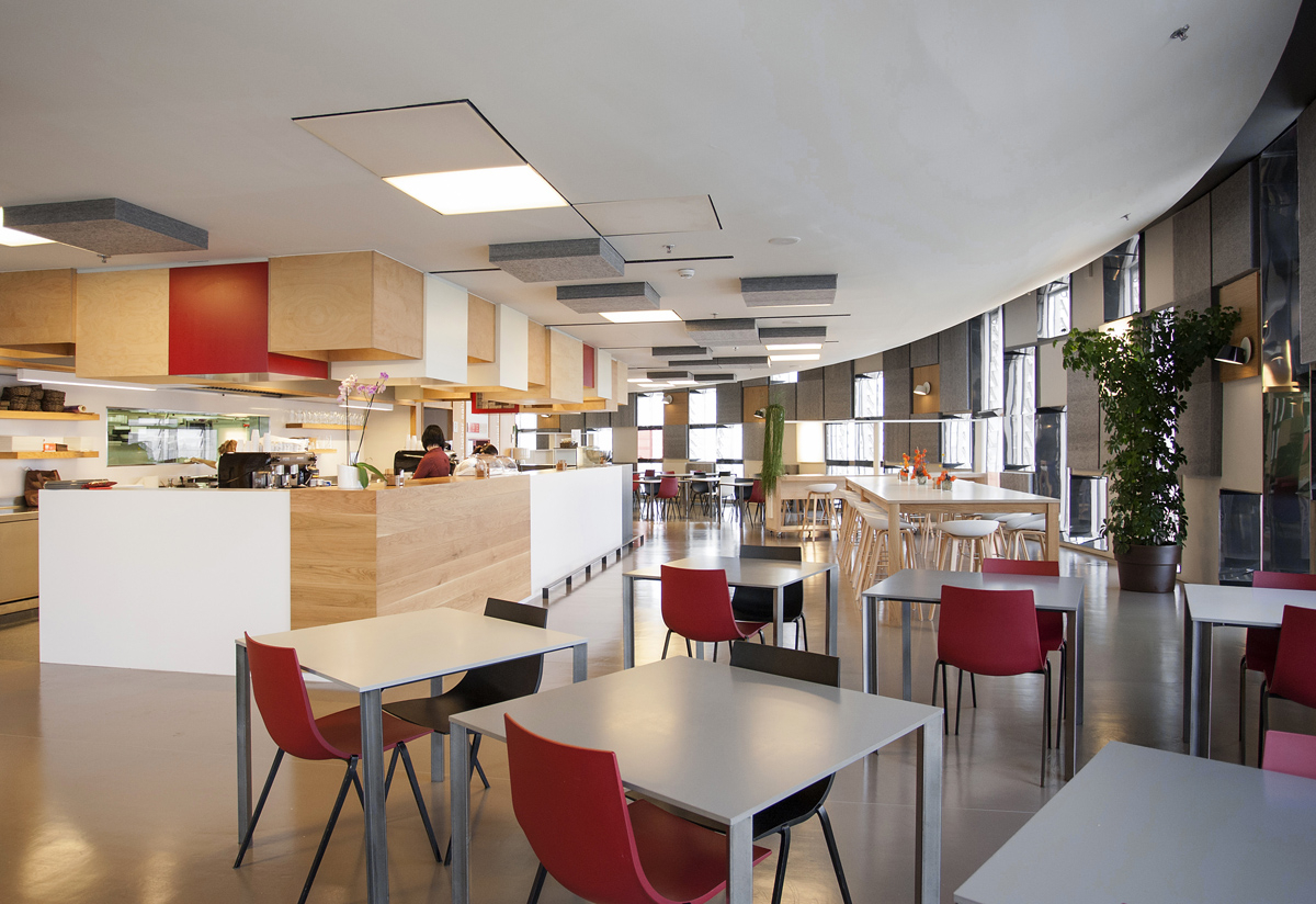 Agbar's Barcelona Corporate Cafeteria | Office Snapshots