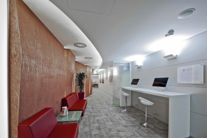 Johnson & Johnson Vision Care Institute's Moscow Offices / Sergey Estrin Architectural Studios - 5