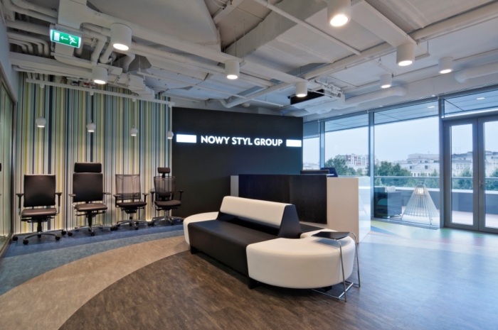 Nowy Style Office & Showroom - 12