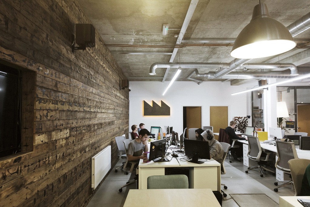 AEI Media's New London Offices / Trifle Creative | Office Snapshots
