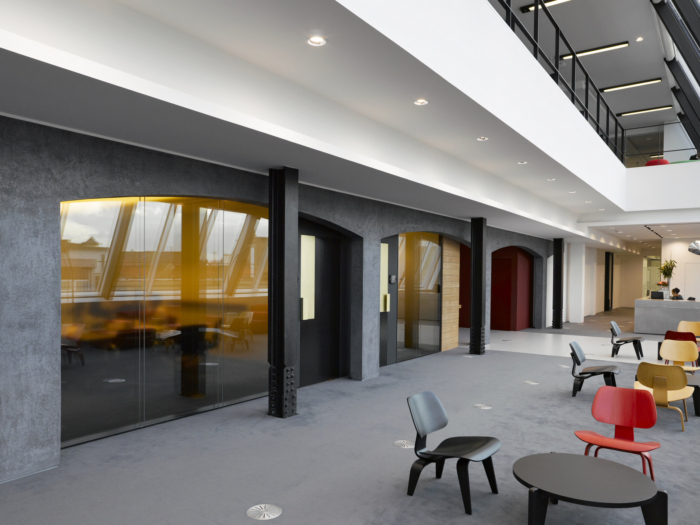Hill + Knowlton Strategies - Clerkenwell Offices - 5
