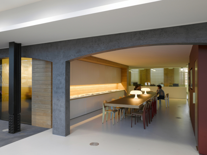 Hill + Knowlton Strategies - Clerkenwell Offices - 6