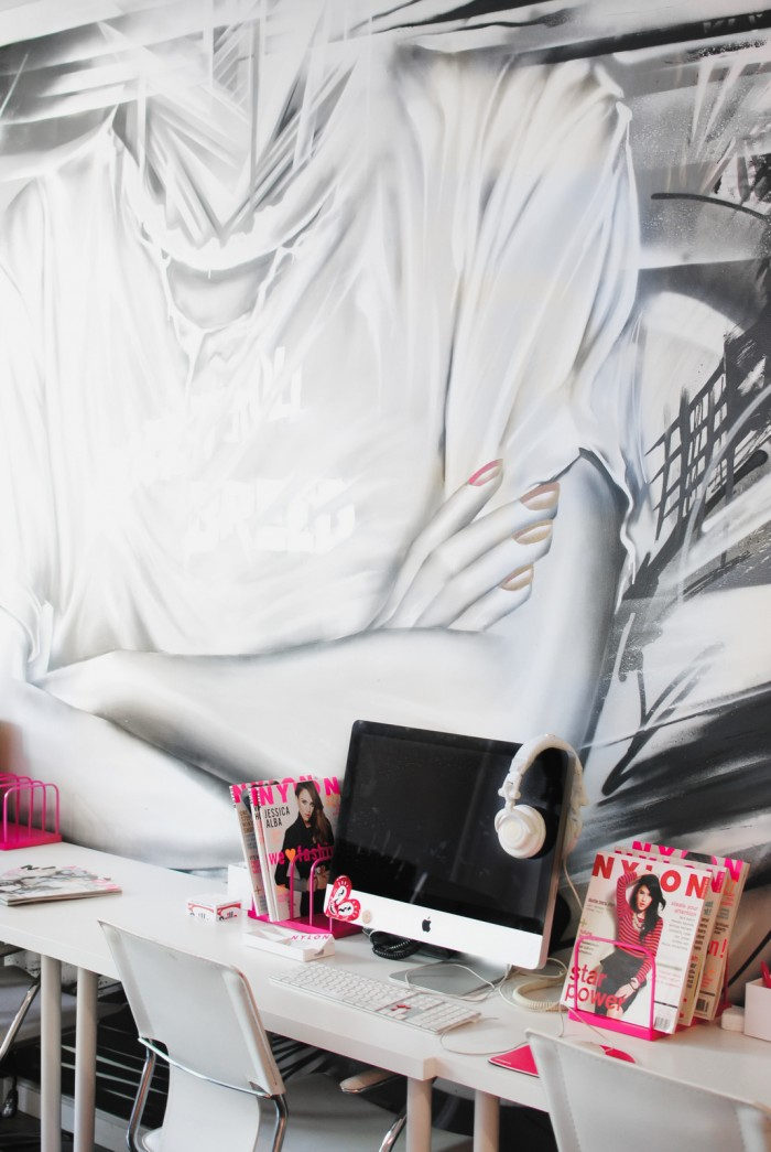 Nylon Magazine New York City Offices Office Snapshots Nylon Magazine New York City Offices 10