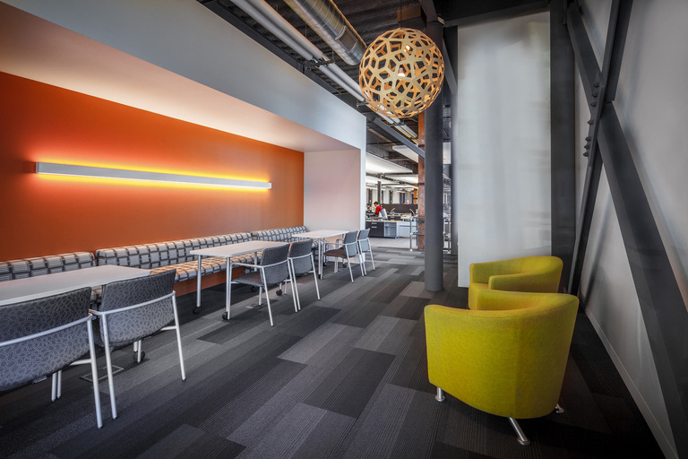 Johnson Controls - West Allis Offices | Office Snapshots