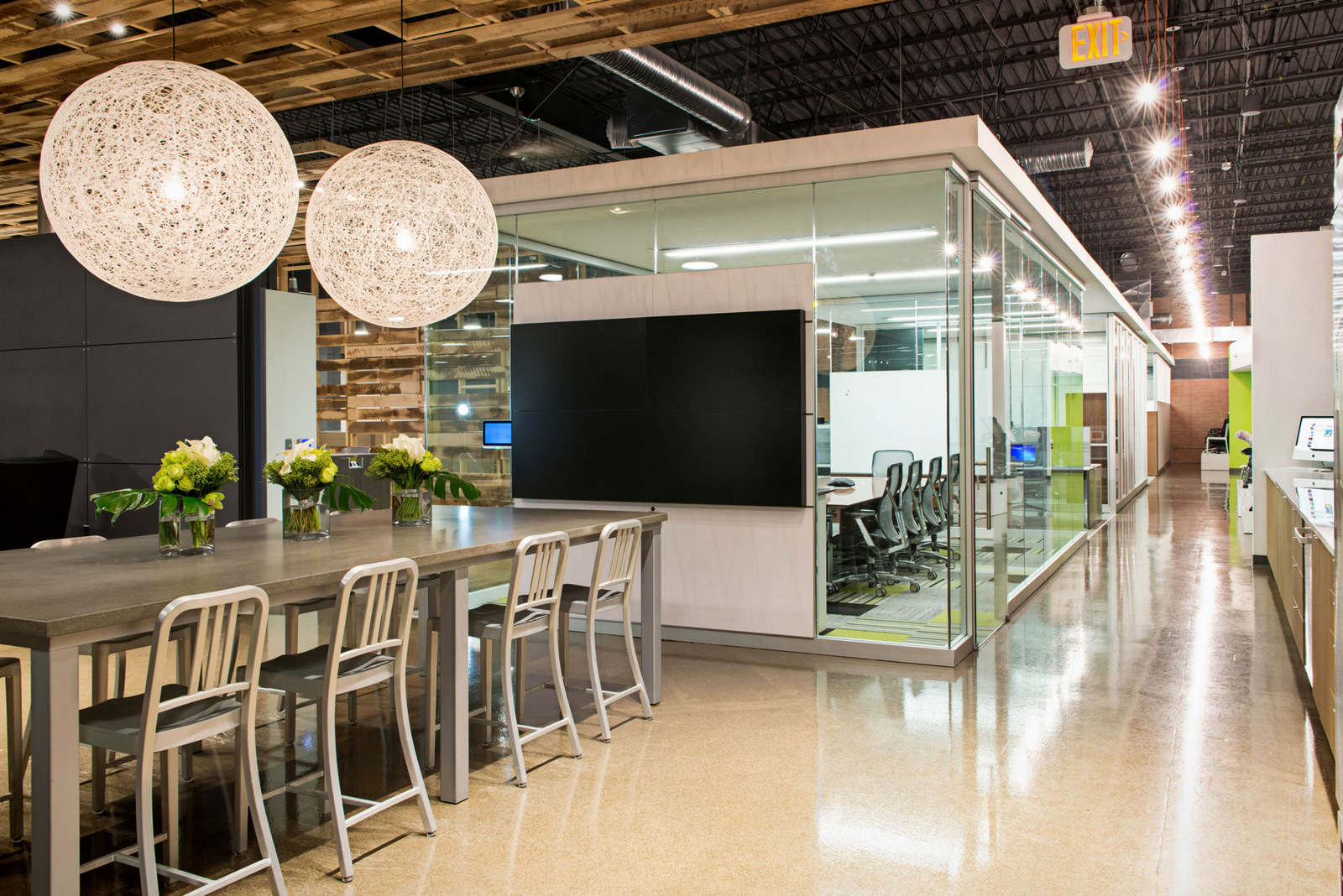 Interior Environments Novi Office and Showroom Office Snapshots