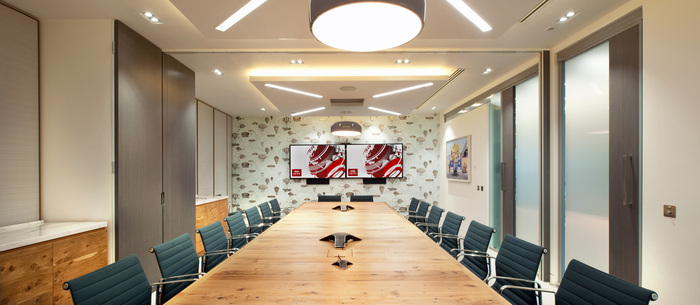 Private Investment Bank - London Offices - 4