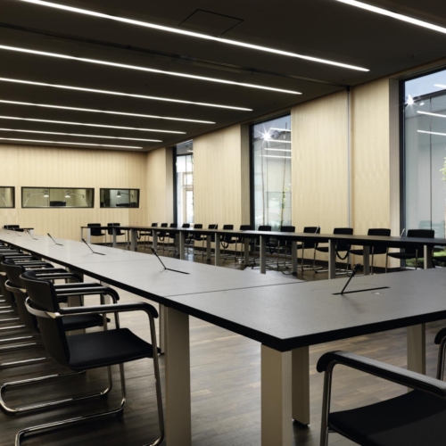 Neos Cantilever Chair - 0