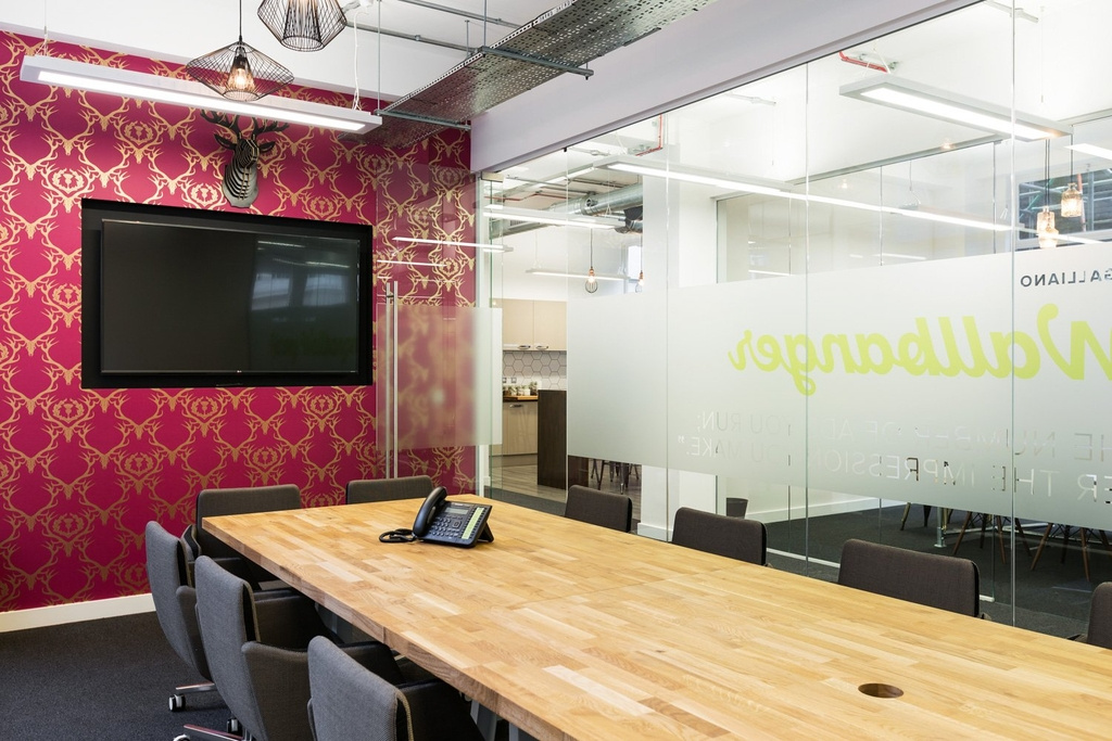 Admedo Offices - London | Office Snapshots