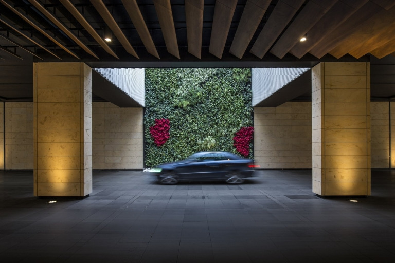 Holcom Headquarters - Beirut | Office Snapshots