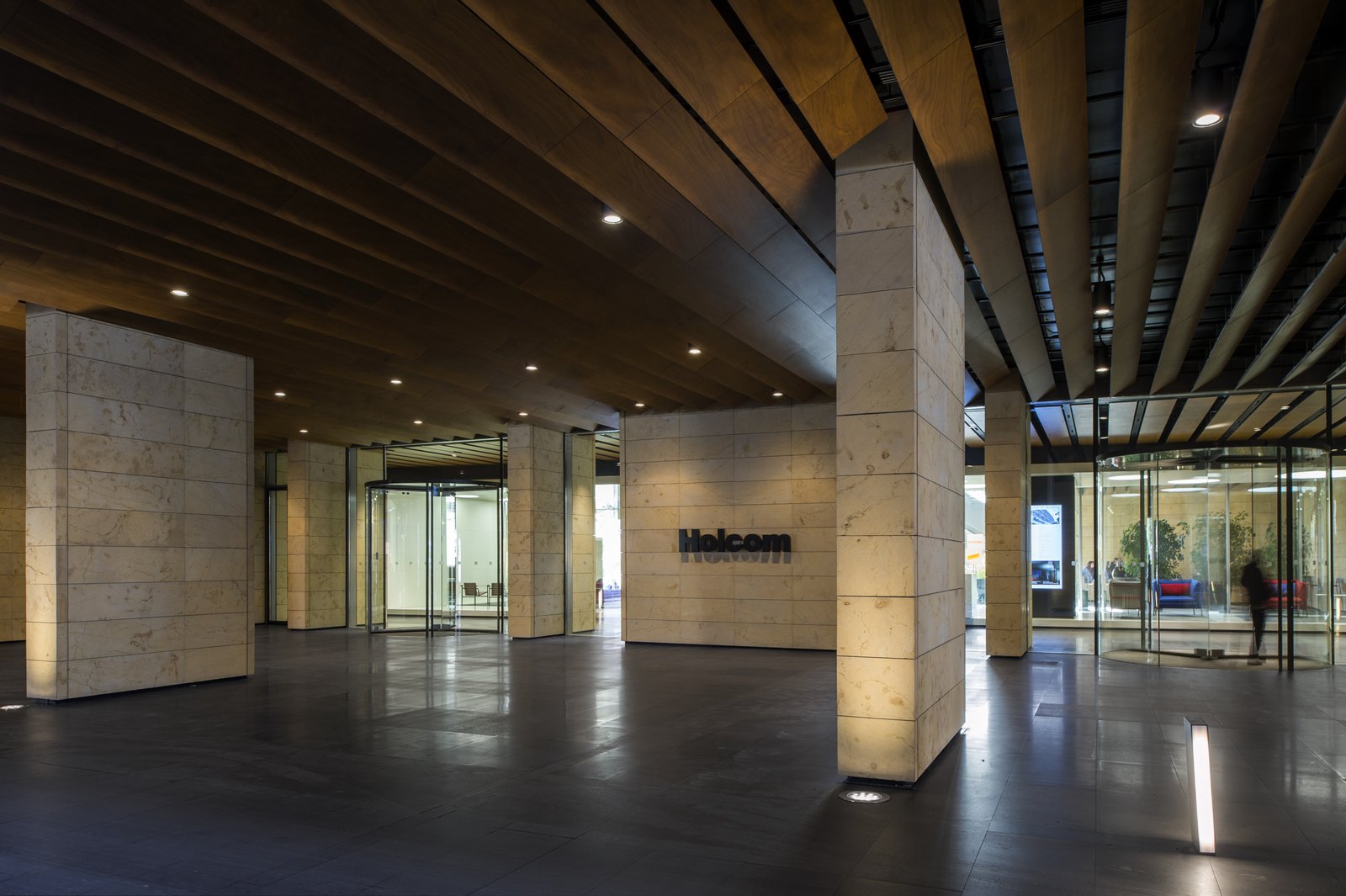 Holcom Headquarters - Beirut | Office Snapshots