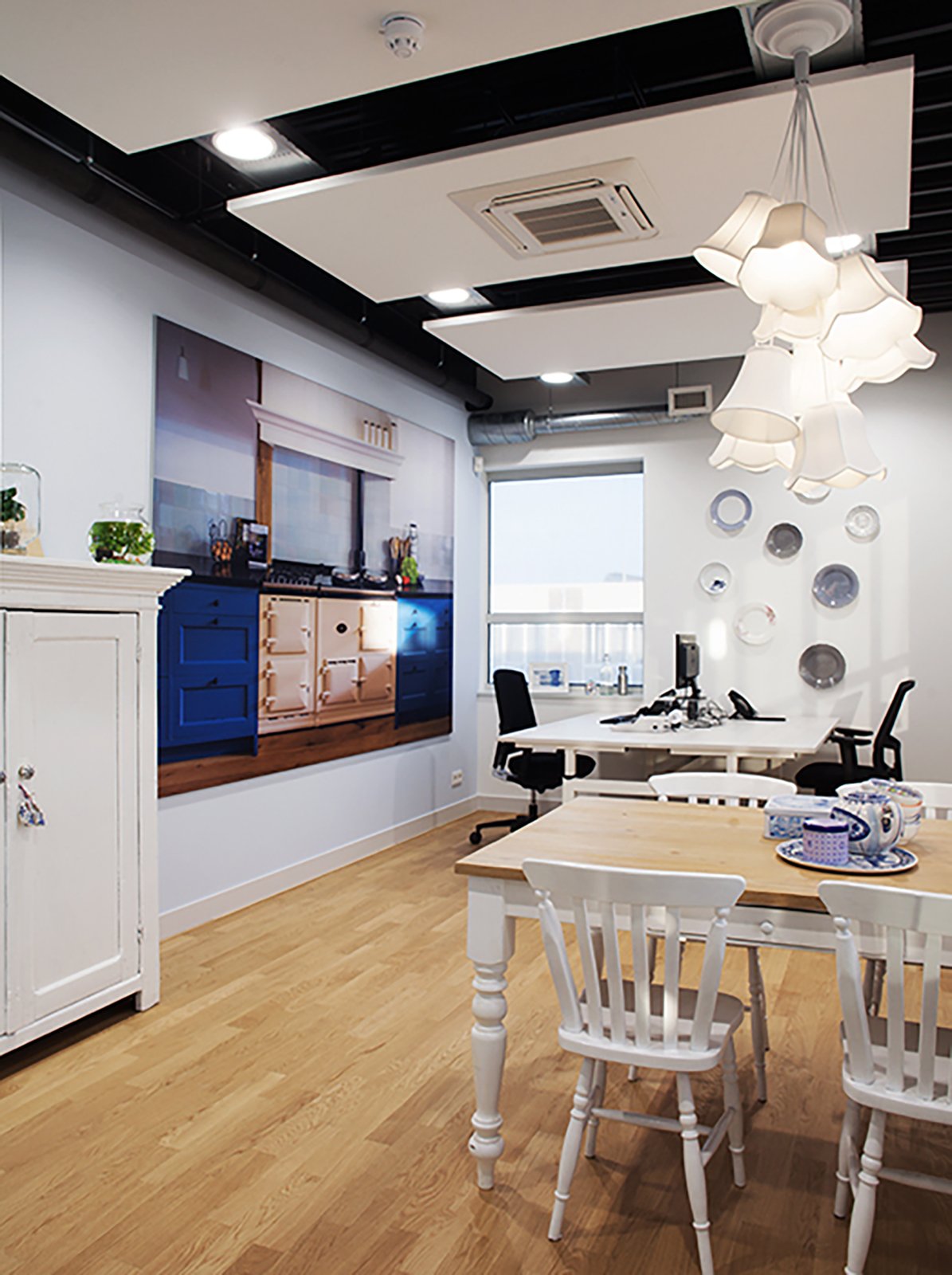 Young Perfect Offices - Breda | Office Snapshots