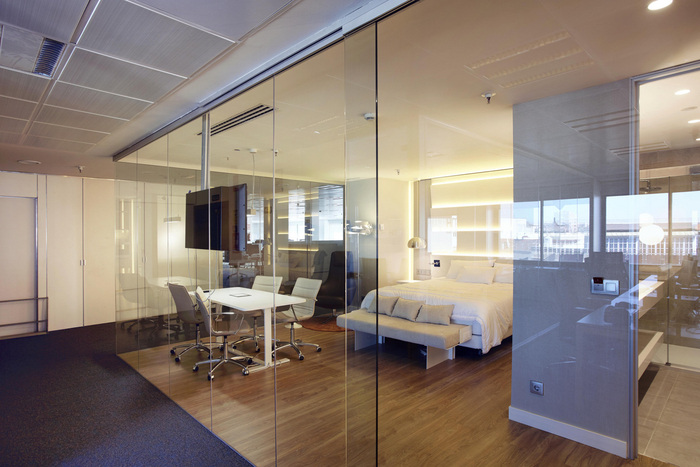 NH Hotel Group Offices - Madrid - 8