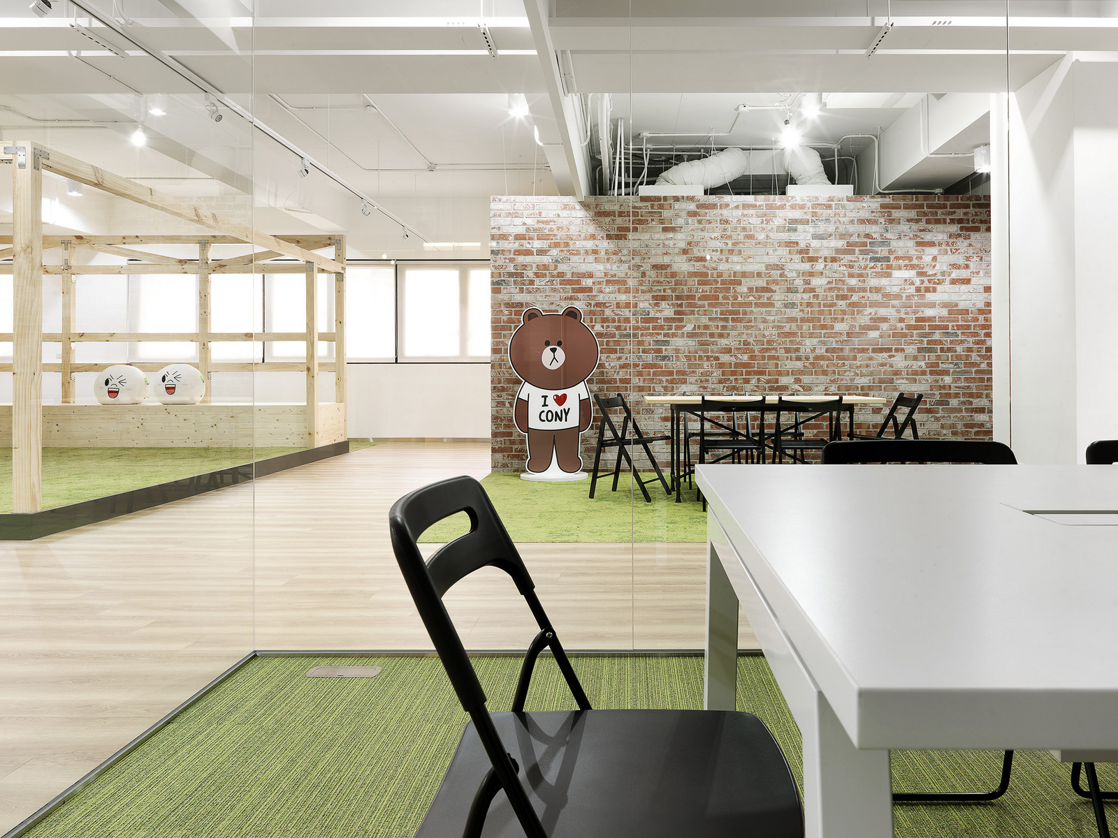 LINE Offices - Taipei | Office Snapshots