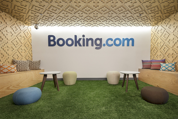 Booking.com Offices - Bogotá - 1