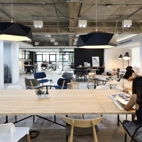 recent Chaichoompol Vathakanon office photography projects