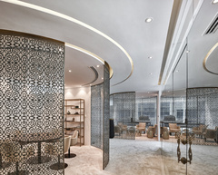 mirror in Dinor Real Estate Offices - Dubai