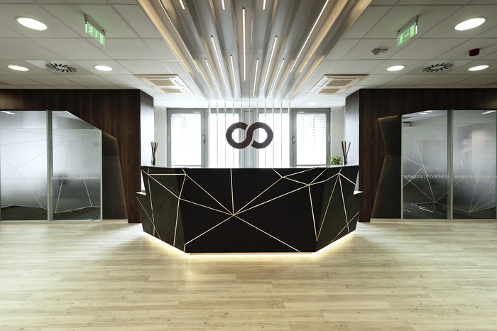 Multicontact Consulting Offices - Budapest - 1